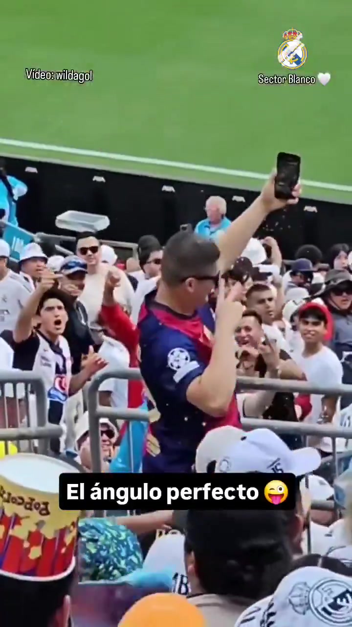 不去打棒球可惜了皇馬球迷超遠(yuǎn)投擲水平砸中巴塞球迷