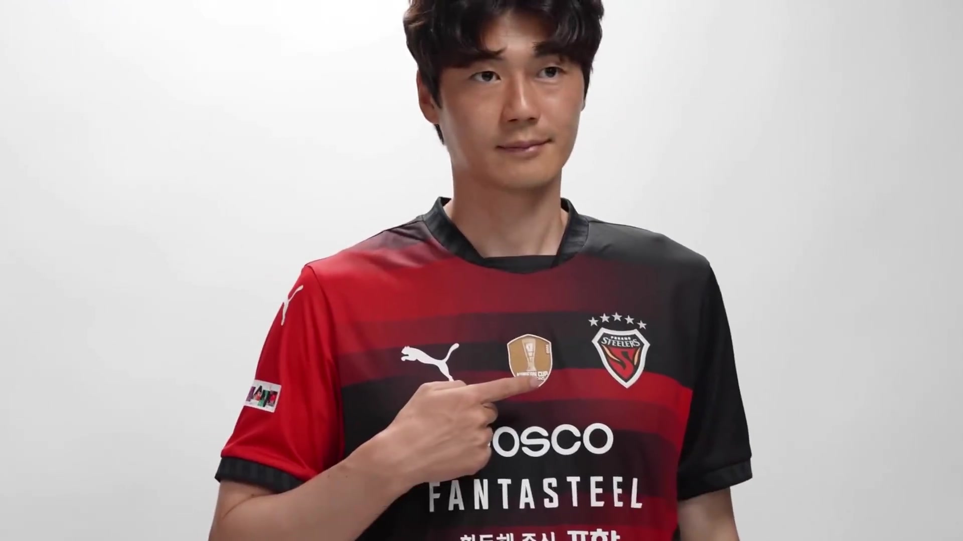 首爾名宿奇誠庸轉投死敵球迷破防給俱樂部辦白事