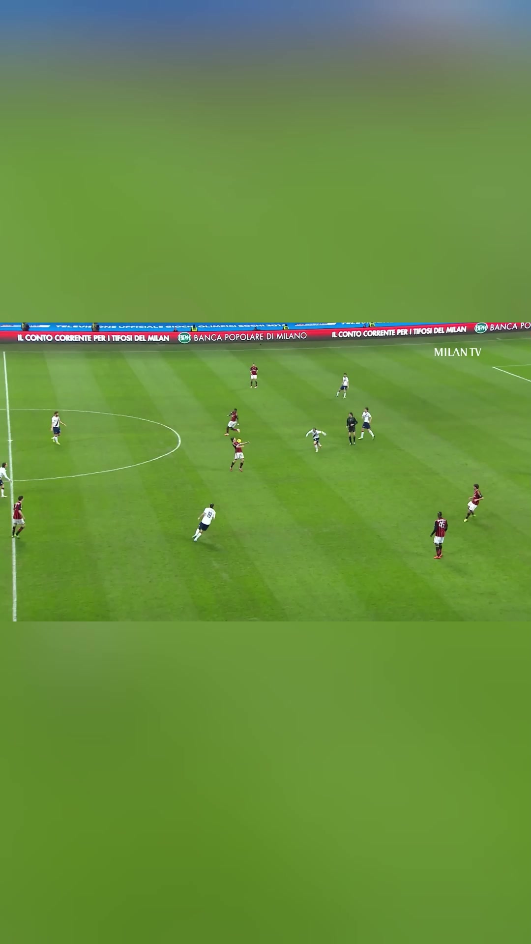 脖子以下世界級(jí)巴洛特利米蘭時(shí)期轟進(jìn)的超級(jí)無解世界波