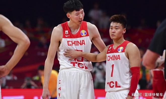 男籃世預(yù)賽12人名單已明朗！周琦趙睿領(lǐng)銜：楊瀚森缺席趙繼偉落選