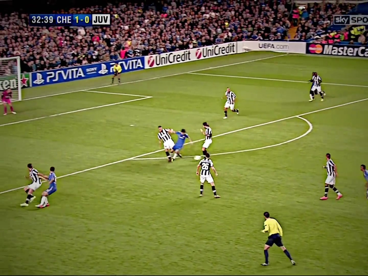 也曾是才華橫溢的藍(lán)軍王子你還記得奧斯卡這記極其精彩的進(jìn)球嗎