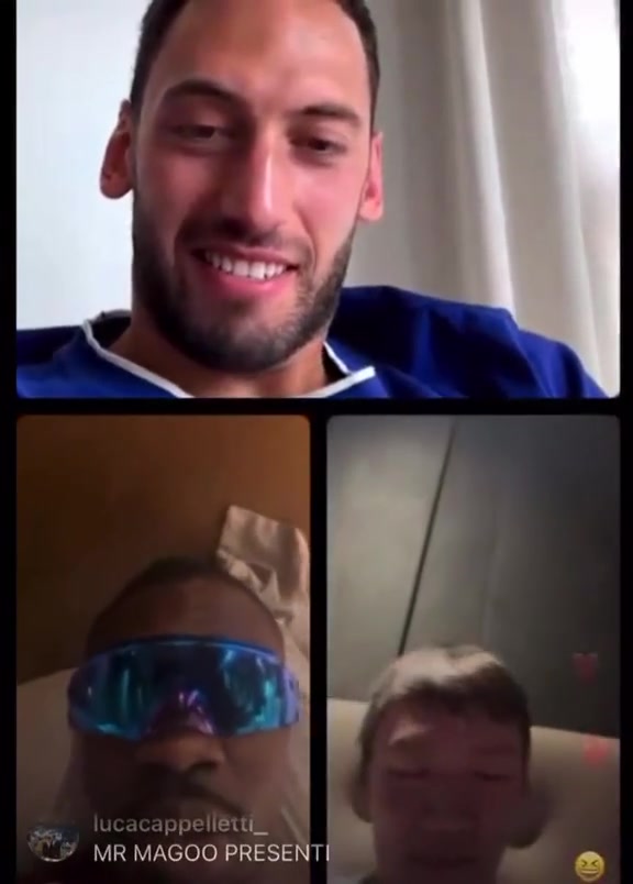 恰20和小圖拉姆連麥時(shí)曾向張康陽要禮物我倆都是零元購送的