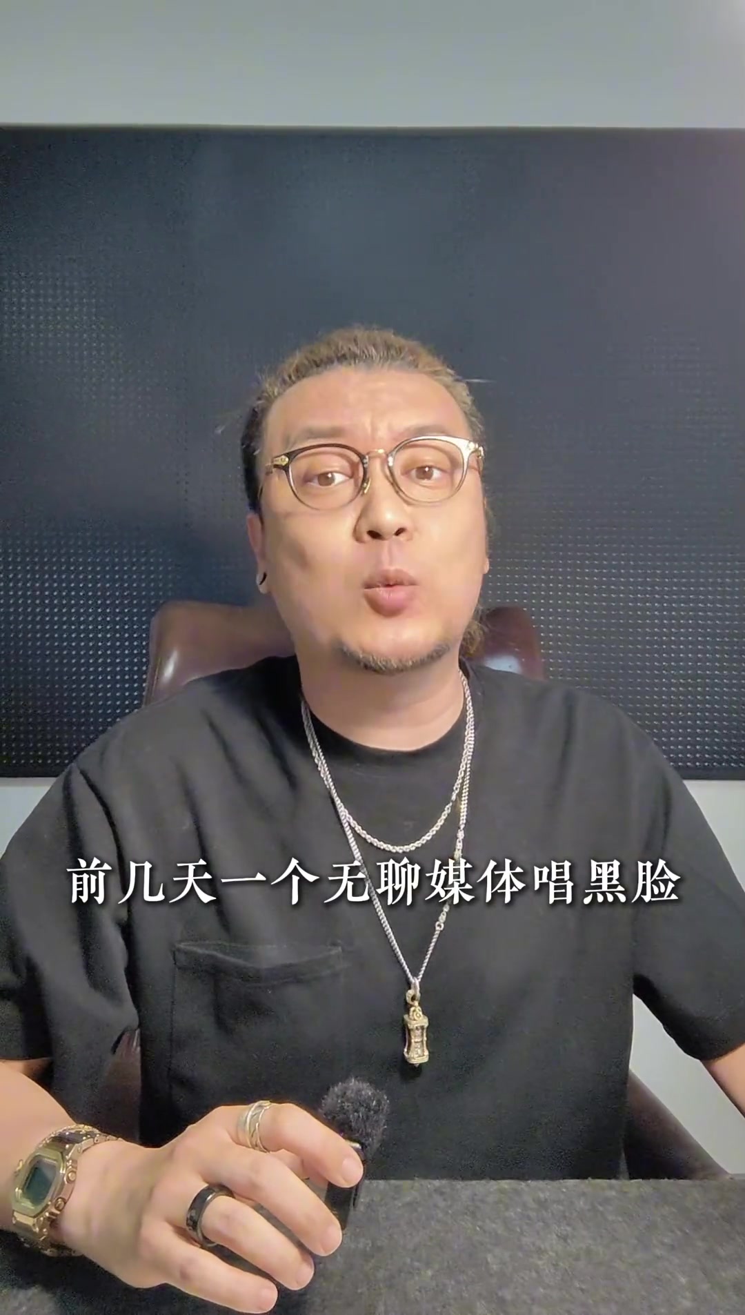 博主底薪低日韓加起來沒咱們一個省大人家都辦過世界杯啦