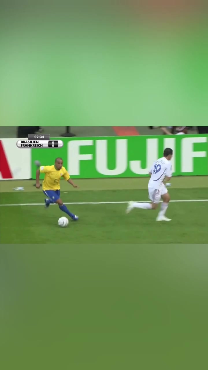 恐怖06年世界杯小羅卡洛斯小儒尼尼奧三個人罰任意球