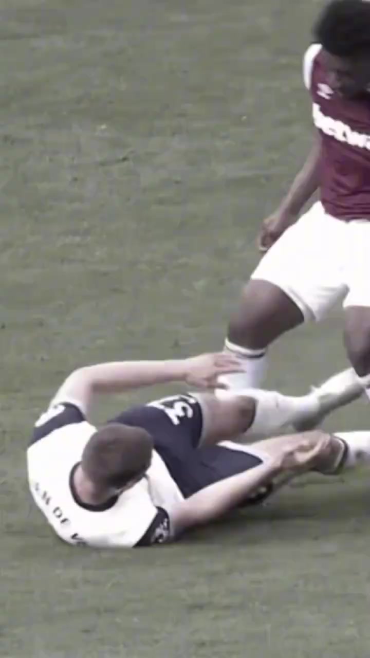 熱刺情景劇劇場(chǎng)庫杜斯與范德文不得不說的故事