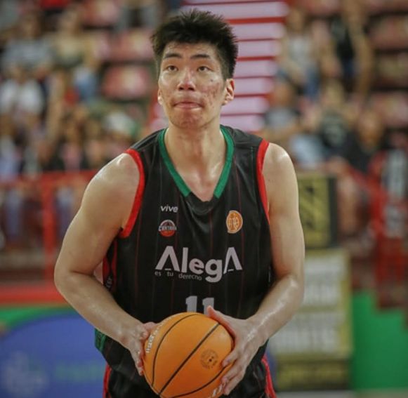 男籃國手餘嘉豪留洋首次0分：上場創(chuàng)新高反變替補(bǔ) 19分鐘0出手