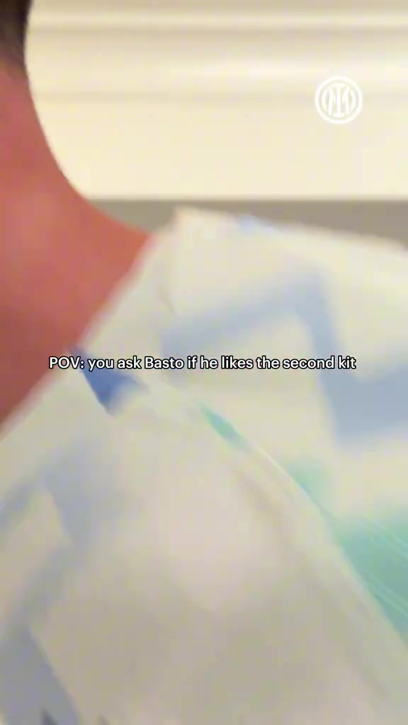 國米官推看上去巴斯托尼已經(jīng)為新賽季做好了準(zhǔn)備