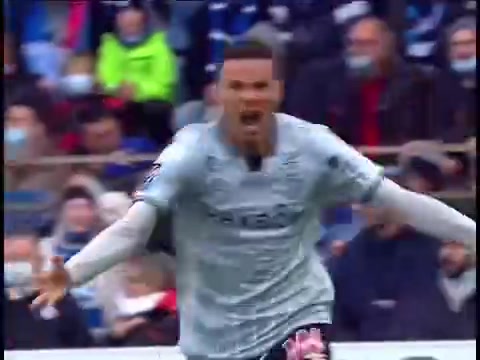 紅軍球迷滿(mǎn)意嗎?；倏碎_(kāi)局表現(xiàn)亮眼越來(lái)越期待完全體的他了