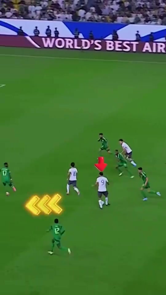 令人遺憾如果張玉寧這球傳好了國足本有機會取得領(lǐng)先