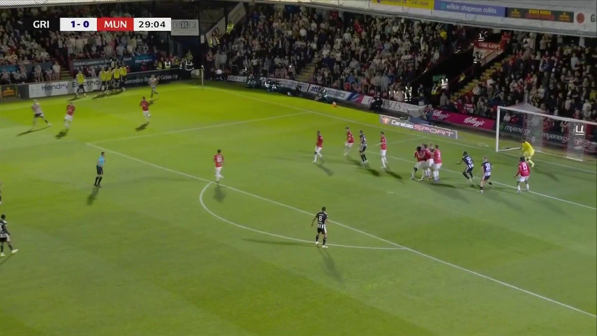 阿莫林怒了奧納納出擊失誤曼聯(lián)29分鐘0-2落后英乙球隊(duì)