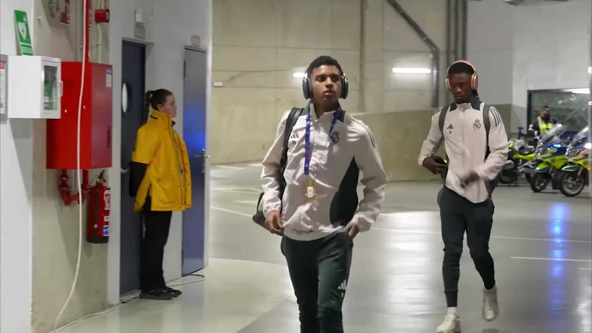 羅德里戈or埃澤歐洲一流左邊鋒vs英超頂級即戰(zhàn)力槍迷選誰