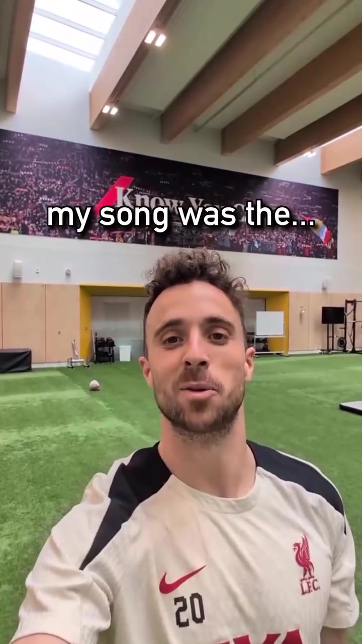 太刀了若塔此前準(zhǔn)備驚喜視頻因?yàn)樽约旱膶俑枋乔蛎宰钕矚g的