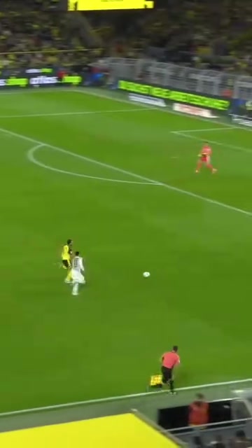 高速攝影機(jī)看職業(yè)球員的鏟斷頃刻間殺伐果斷