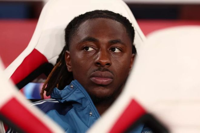 埃澤迎戰(zhàn)舊主，阿森納生涯亟待破局