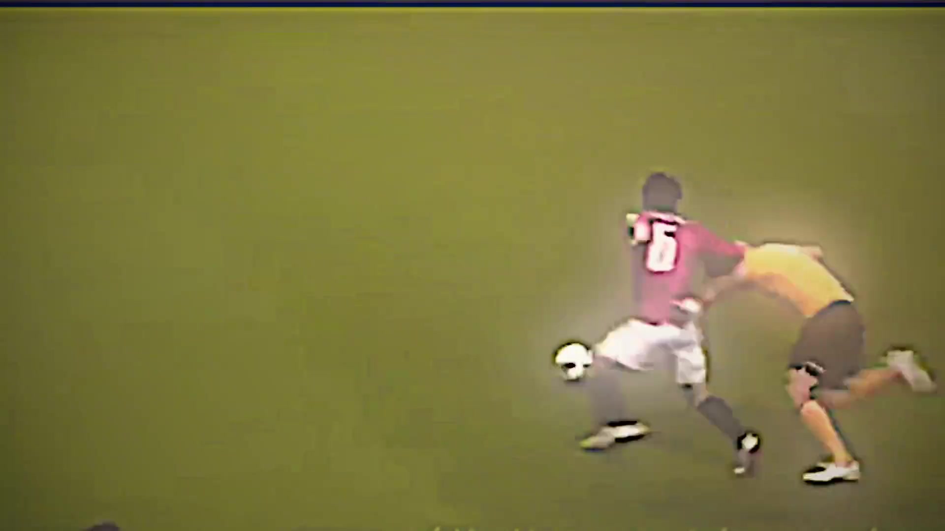 日本沒紅牌張琳芃被日本球員拽頭發(fā)扔出2米起身后將對(duì)方撞翻