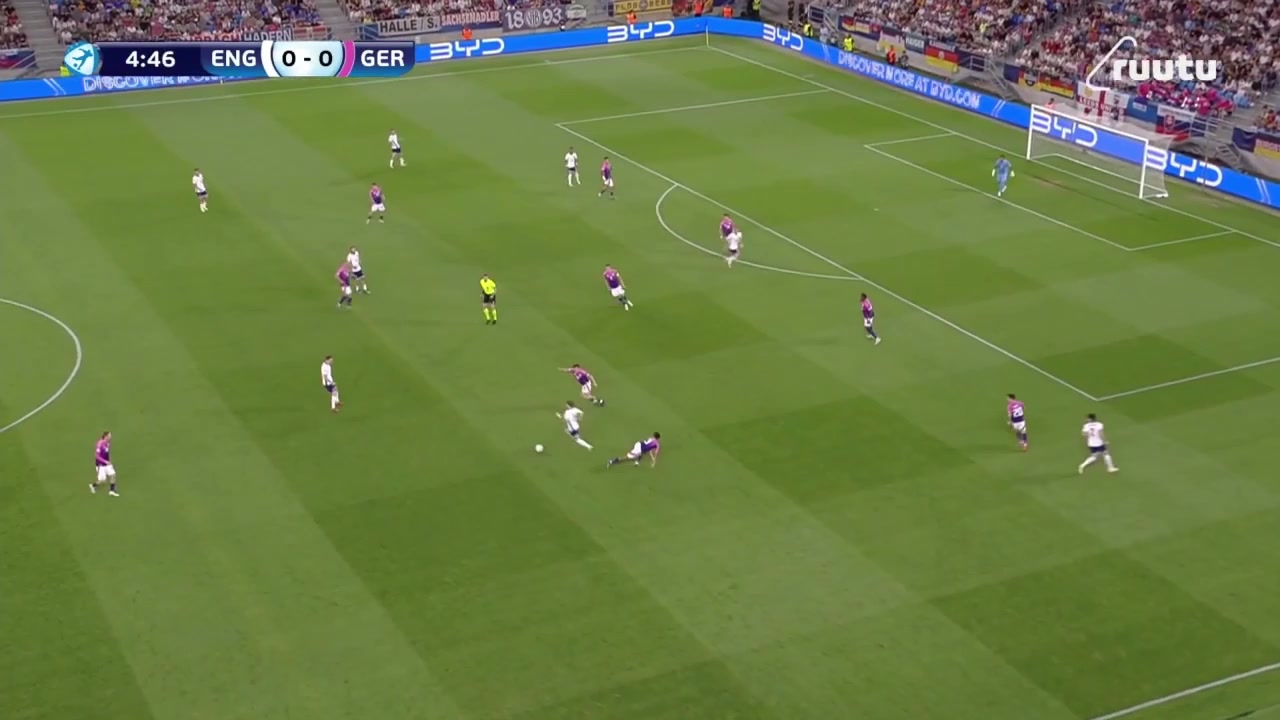 英格蘭夢幻開局埃利奧特禁區(qū)內(nèi)推射得手連續(xù)3場取得進球