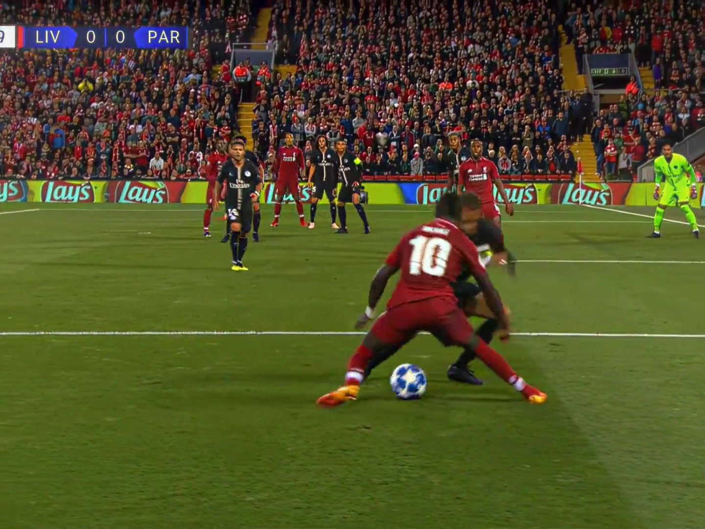 馬內(nèi)聽說這是你非常喜歡的過人動作我也來試試