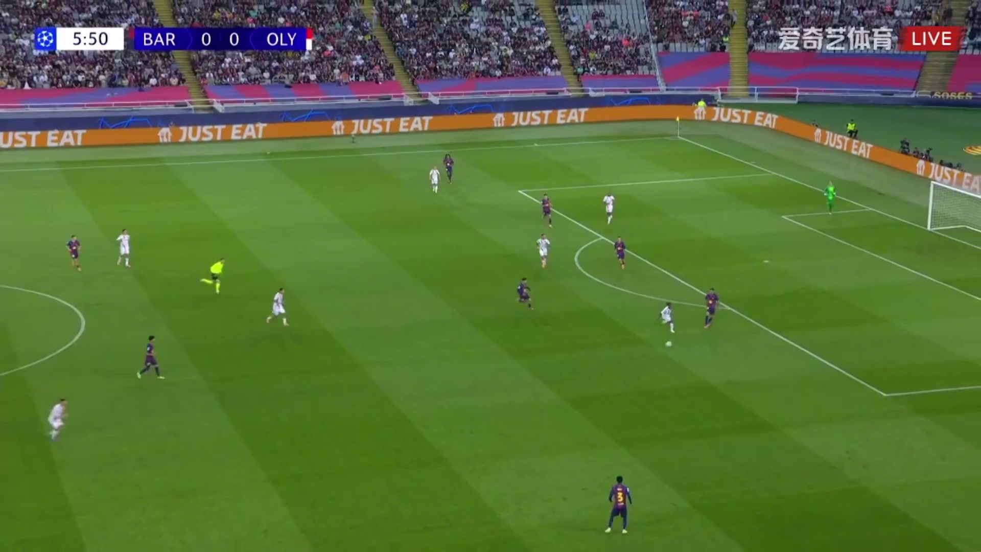 帥費(fèi)爾明瀟灑轉(zhuǎn)身過人策動(dòng)禁區(qū)搶射破門巴薩1-0領(lǐng)先