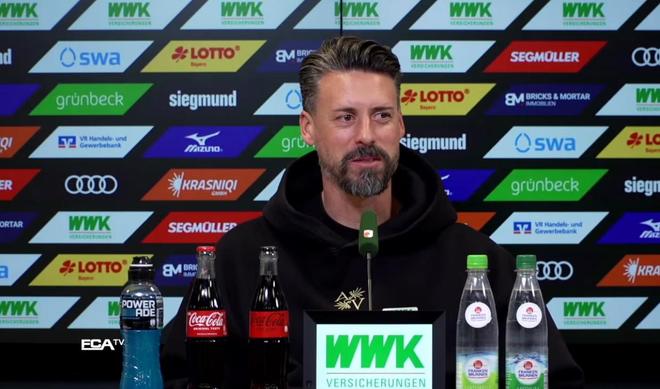 奧格斯堡主帥：對(duì)陣多特希望掌握主動(dòng)權(quán)，達(dá)門是球隊(duì)首發(fā)門將