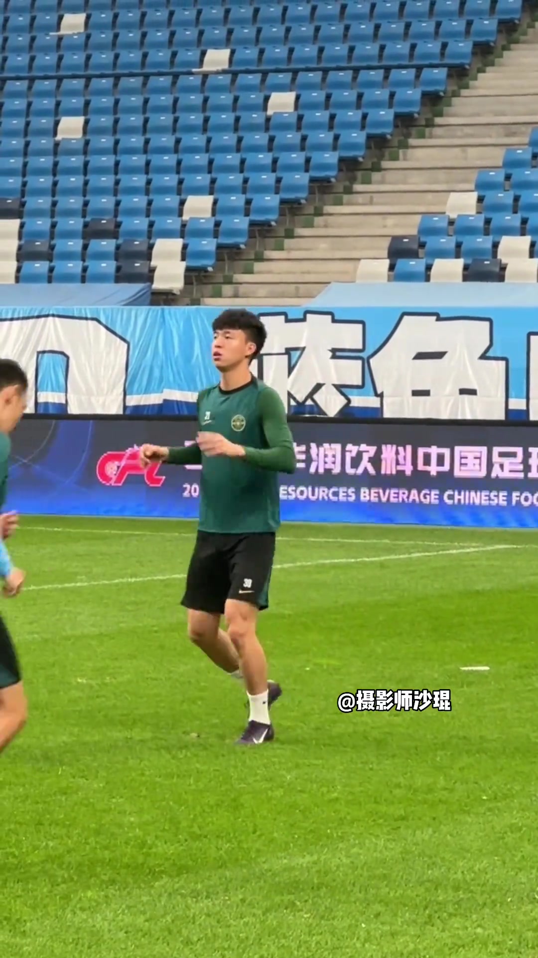 攝影師賽前踩場王鈺棟未參加全隊合練明天大概率應(yīng)該上不了