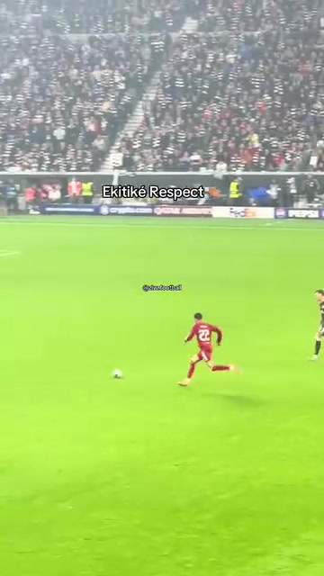 人球結(jié)合能力看臺視角看?；倏藲W冠對陣?yán)蠔|家取得進(jìn)球