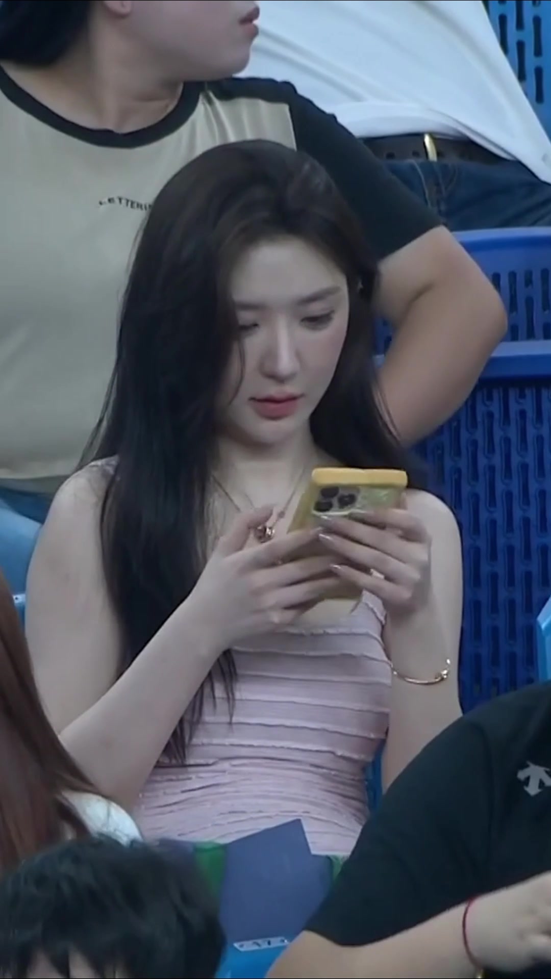 打幾分中超場邊的美女球迷