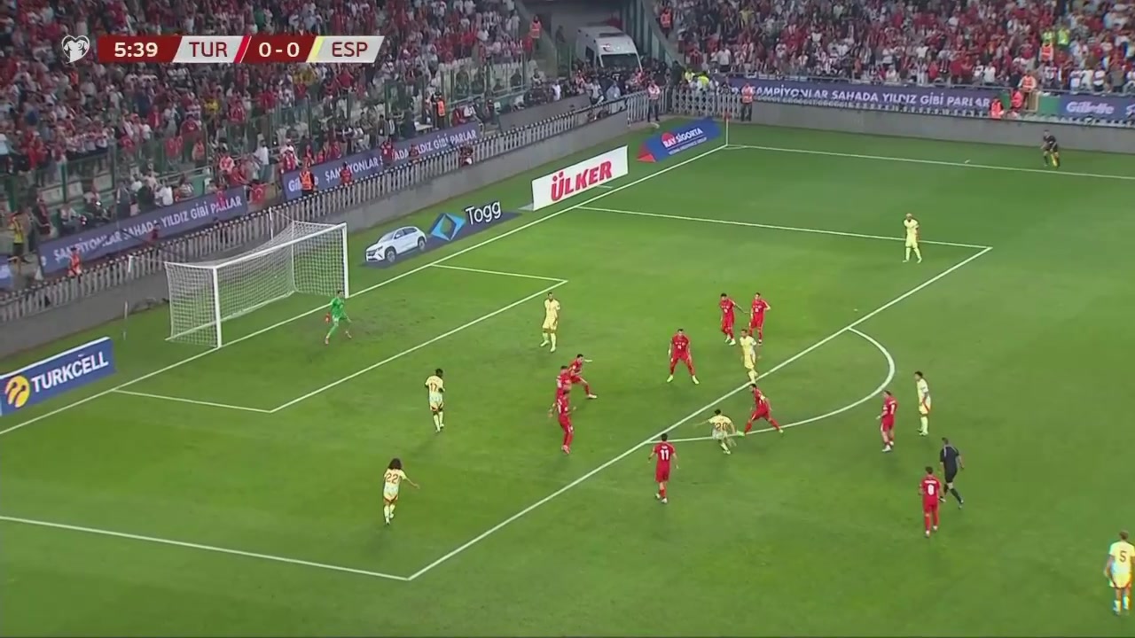 太絲滑了佩德里接球晃開防守冷靜兜射破門