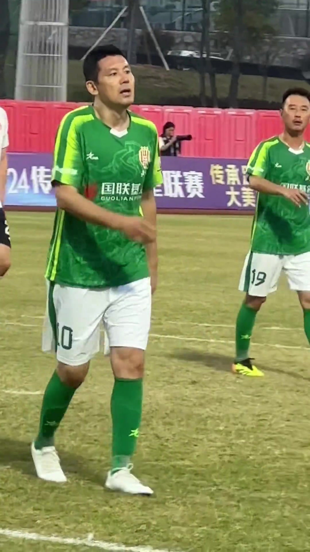 鏡頭中的老男孩們大家還能認(rèn)出嗎