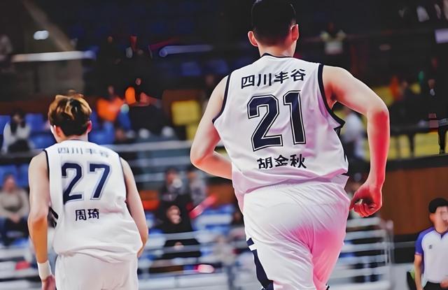 俺是效力北京的河南籍遼寧青訓(xùn)球員，怎麼就在全運(yùn)會(huì)穿四川球衣？