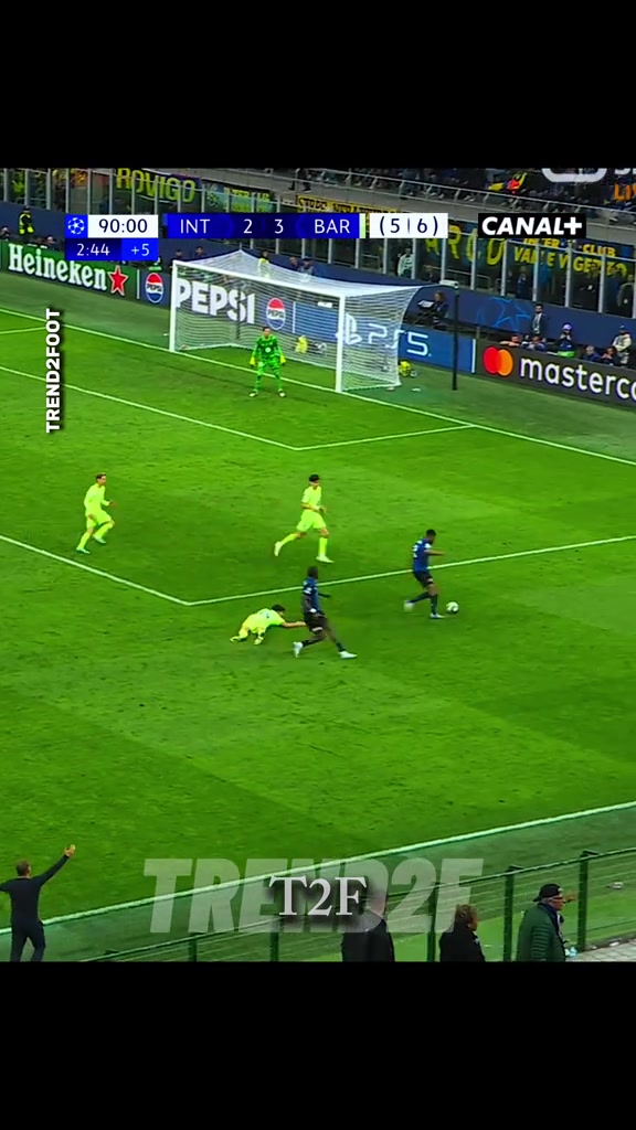 仍心潮澎湃網(wǎng)友國米本賽季踢得最好的一場比賽獻(xiàn)給了巴薩