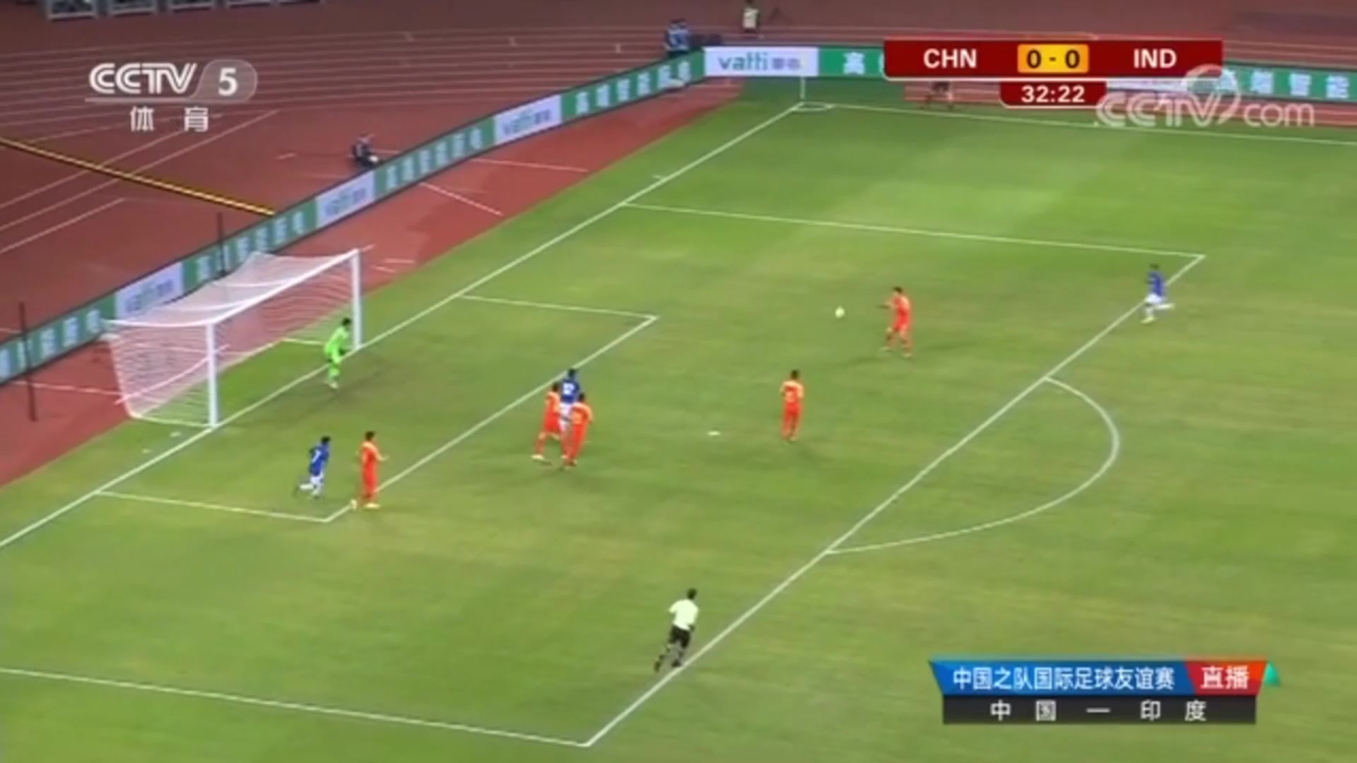 當年國足0-0悶平印度這一幕把我看傻了 27億人找不出會踢球的