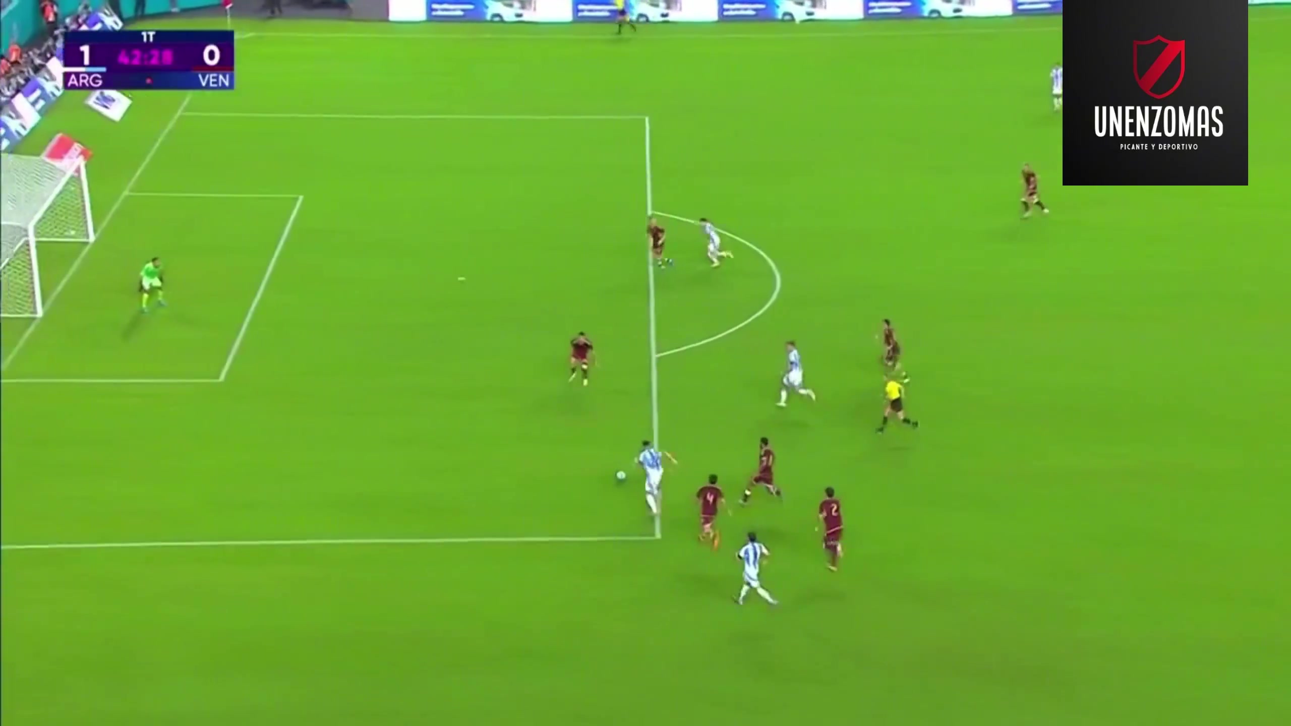 委內瑞拉門將神了勞塔羅差點打進一粒精彩進球