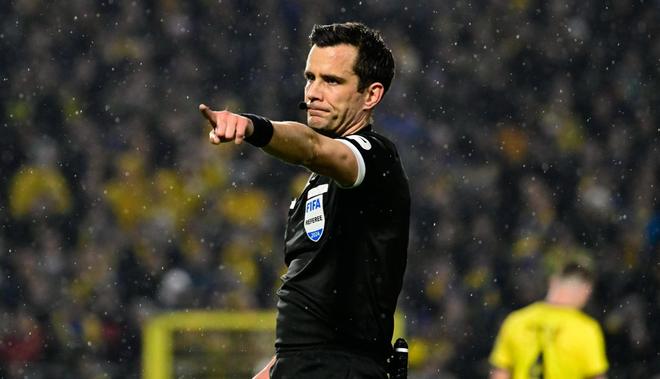 官方：比利時(shí)主裁蘭布雷希茨執(zhí)法歐冠熱刺vs哥本哈根