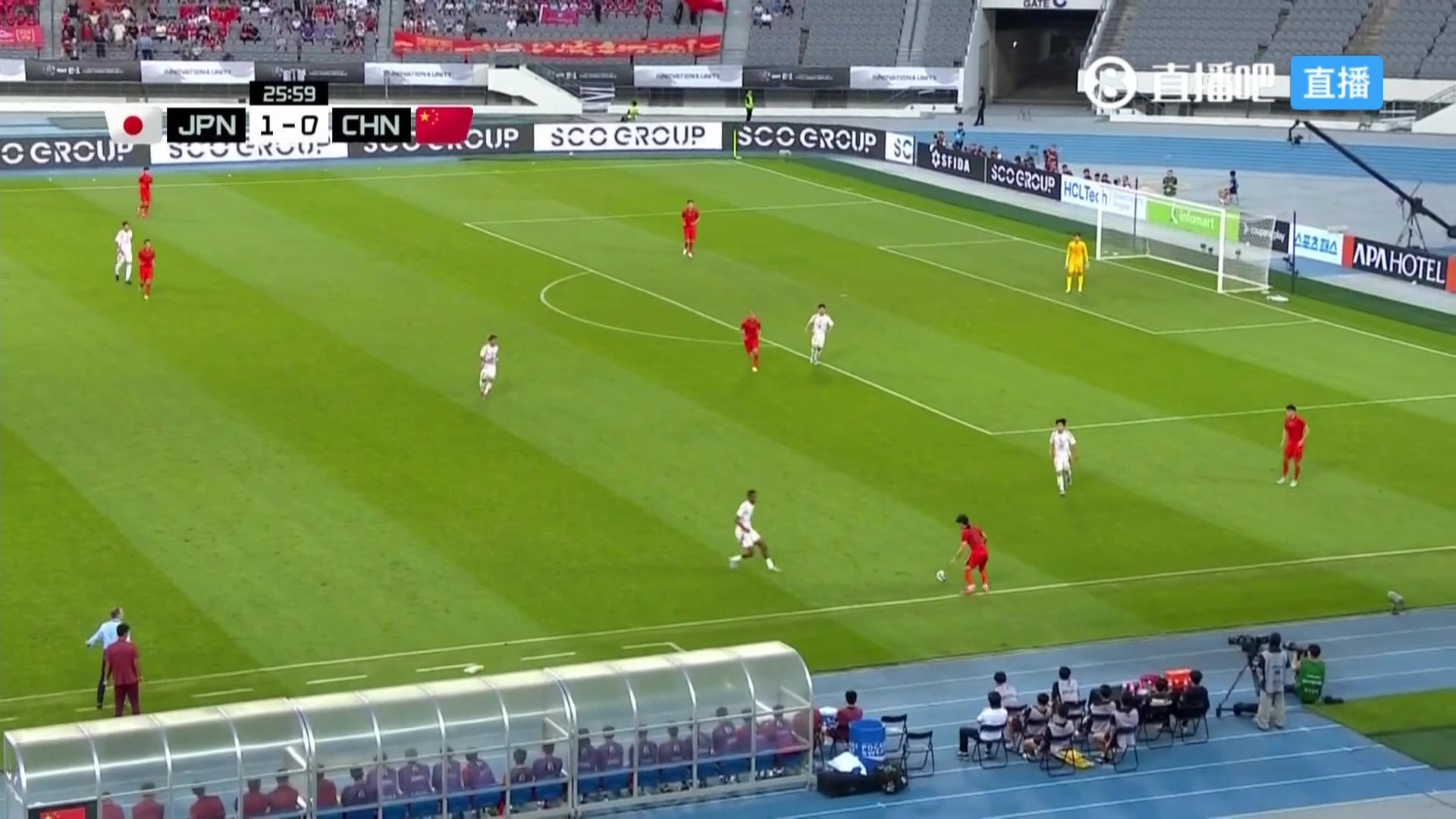 把劉暢都逗樂董路國足這球能傳出去就不是94名是49