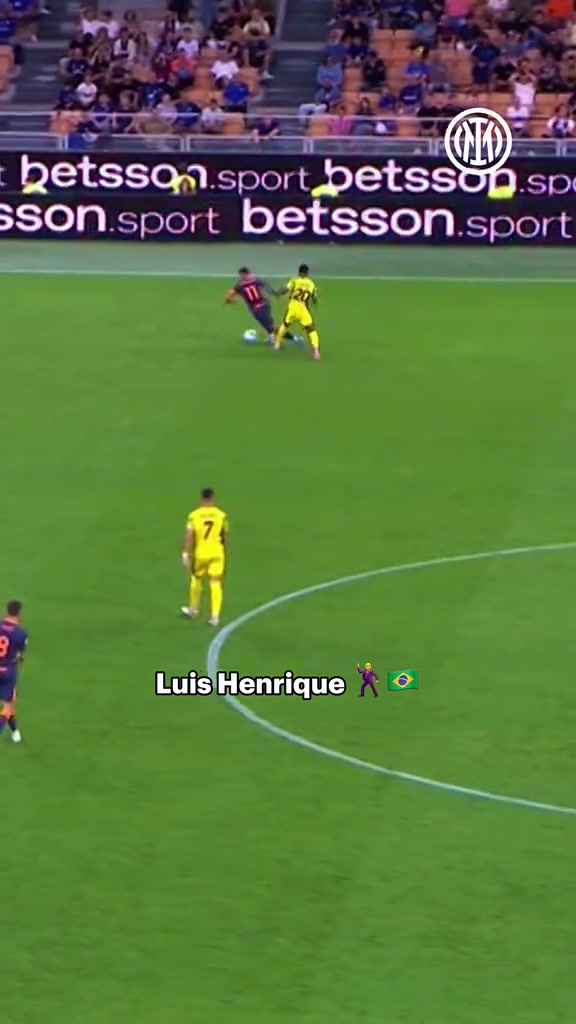 國米官推怒贊新援恩里克這次調(diào)頭讓對手摸不著頭腦