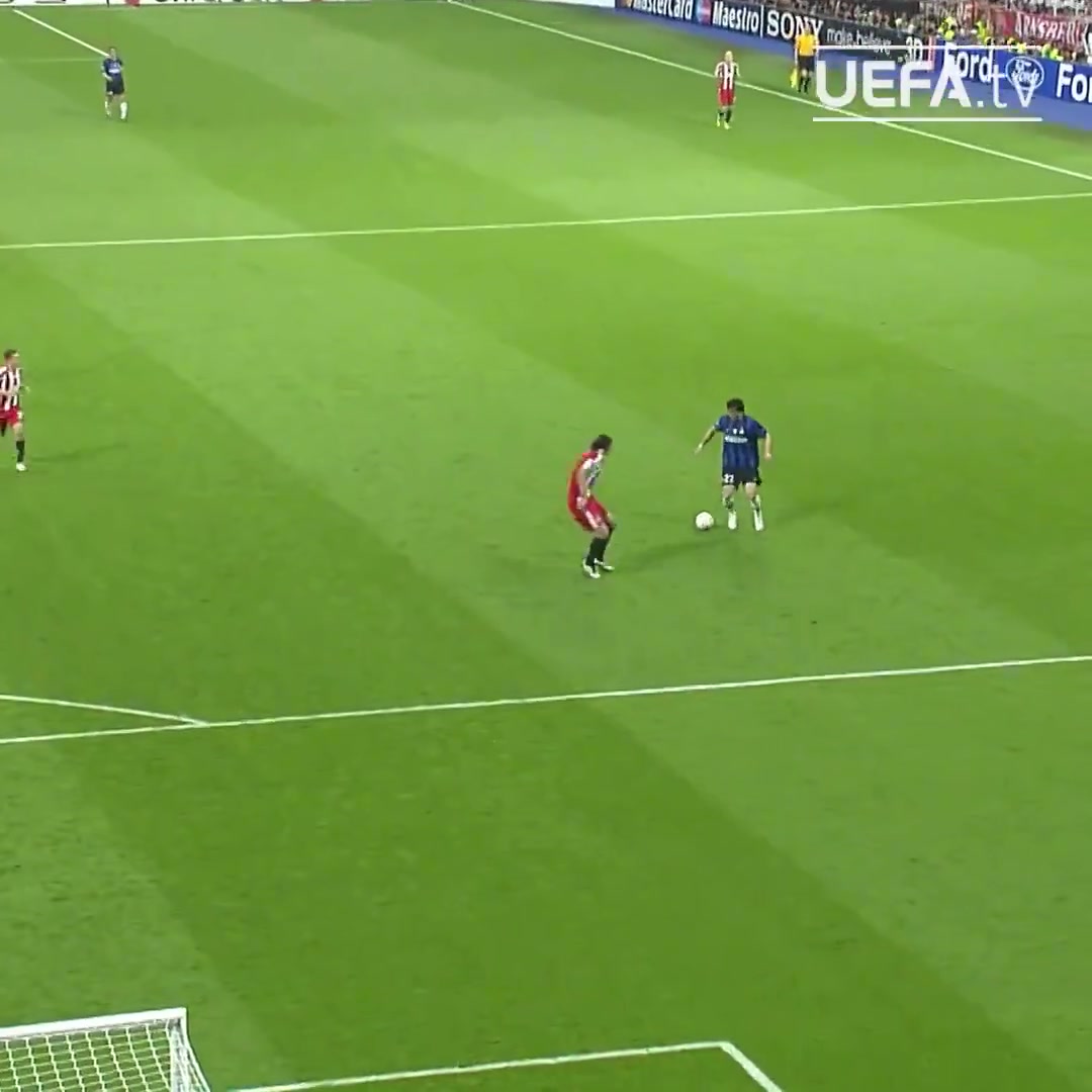 國米球迷這是歐冠決賽史上最偉大的一粒進(jìn)球