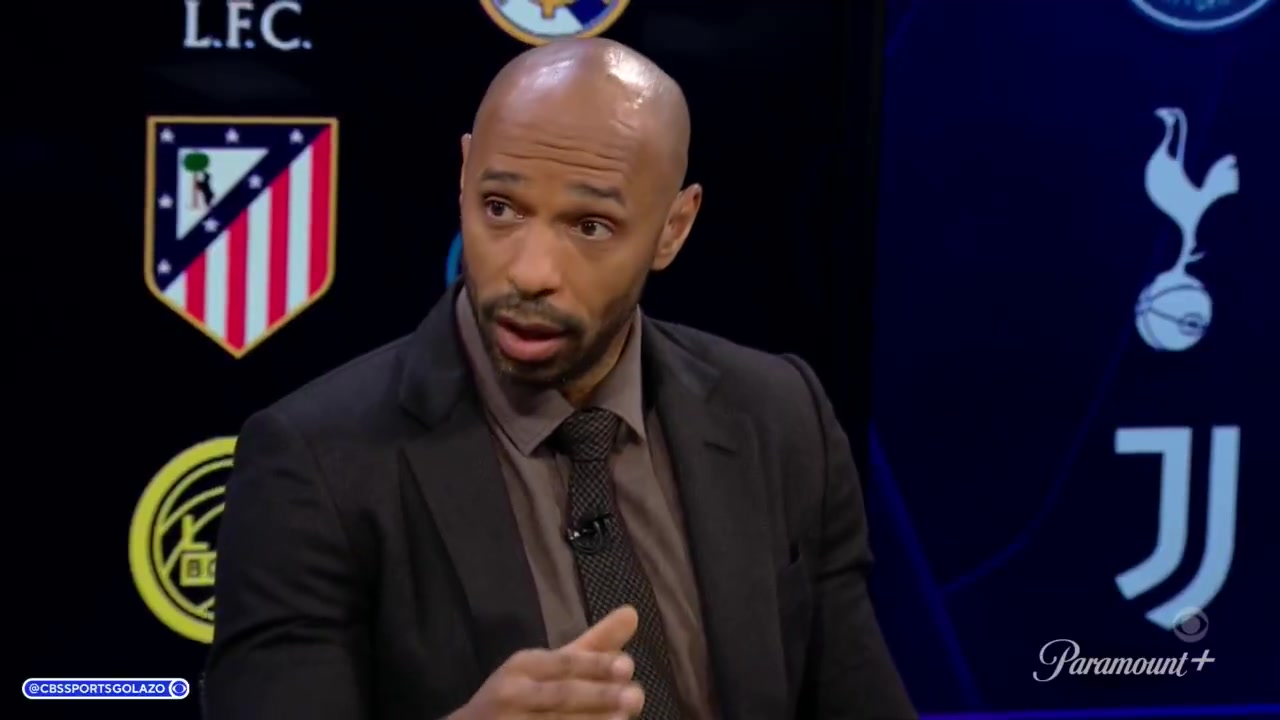 亨利評價現(xiàn)役以前有很多進攻型球員他們的表現(xiàn)真的會讓你激動