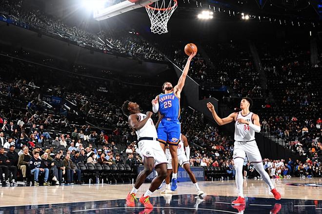 每場都有進步！面對快船雷霆後場新星展現(xiàn)出瞭超強的防守能力？