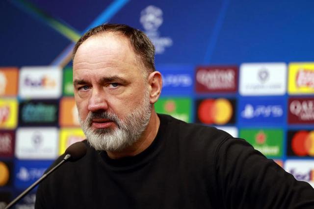 斯拉維亞主帥：我們讓阿森納踢得很艱難，但球隊犯了致命失誤