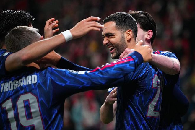 歐冠3-0！阿森納10連勝連續(xù)8場零封 薩卡破門創(chuàng)紀(jì)錄+梅里諾雙響