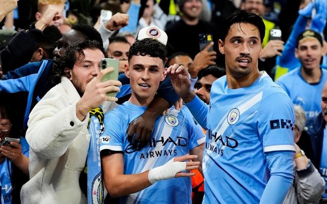 4:1！哈蘭德5連斬，創(chuàng)下歐冠新紀(jì)錄，福登雙響閃耀，曼城大勝多特