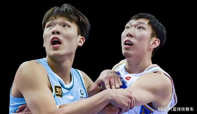 兩戰(zhàn)轟52分28板！楊瀚森看到瞭嗎：這才是男籃第一中鋒