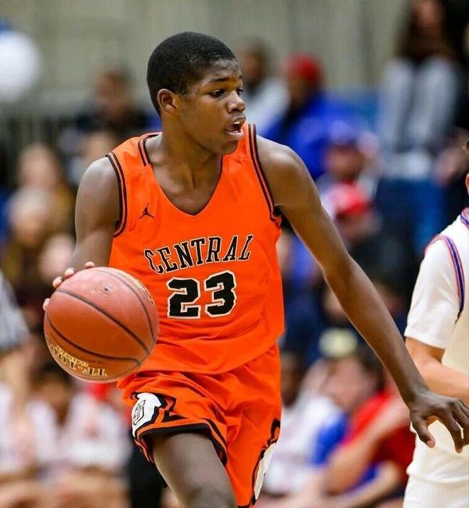 開拓者的11號簽，變成瞭灰熊未來核心？