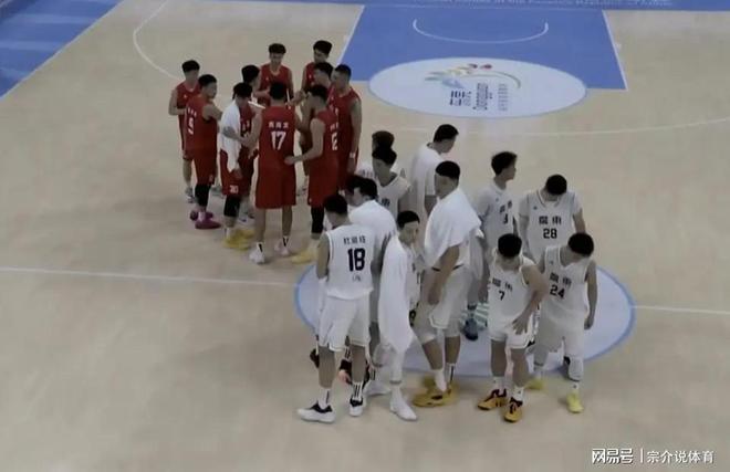 高興早瞭，廣東隊(duì)大勝山東卻收壞消息，杜鋒失算，沒(méi)有徐傑早輸瞭