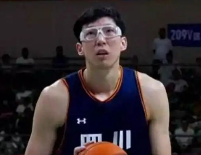 全運(yùn)會(huì)：四川33分大勝香港豪取3連勝 周琦25+12胡金秋33+6