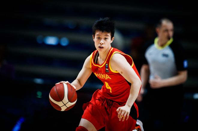 回山東給張子宇傳球？李緣與內(nèi)蒙扯皮合同問題 四川球迷不歡迎她