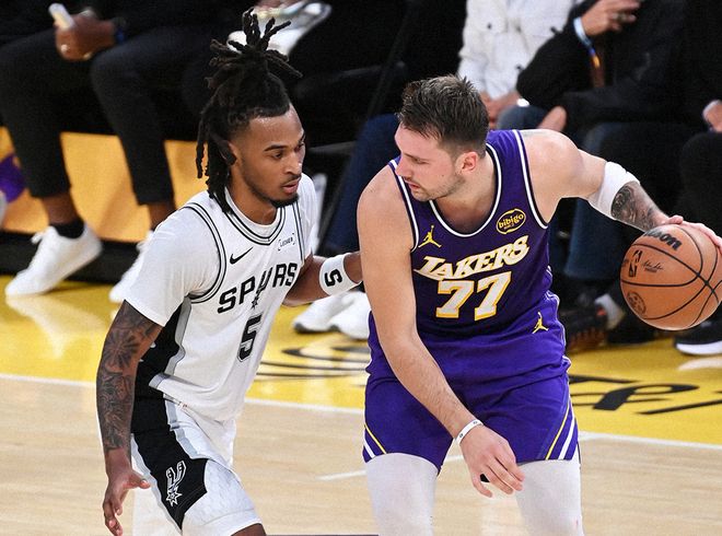 場(chǎng)均40分11板9助，NBA歷史首人！要這麼打，本賽季MVP懸念不大瞭