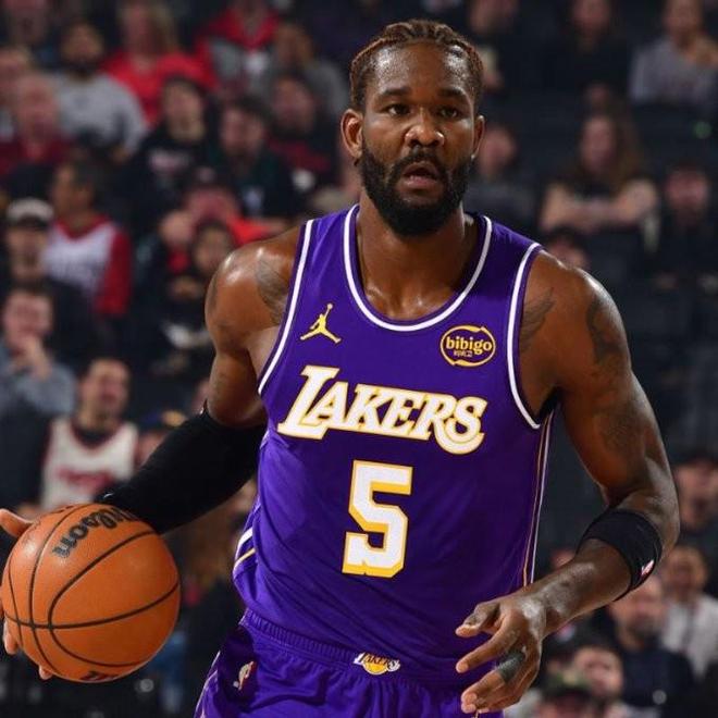 我也是狀元，艾頓13中9砍22分10板2帽0失誤力壓文班助湖人取勝