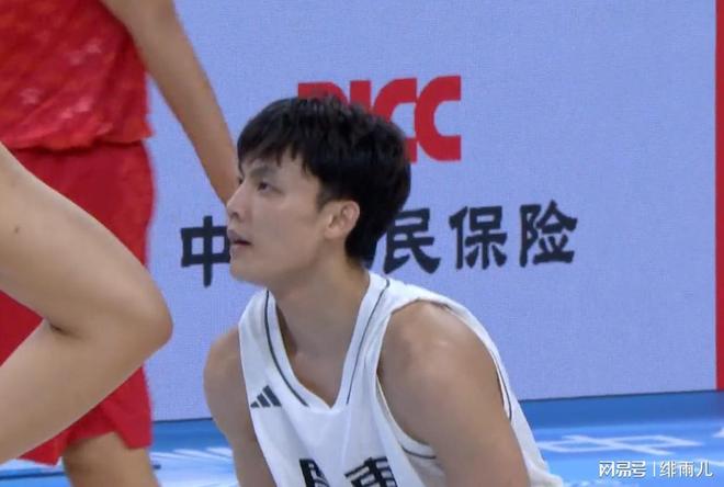 不是周琦與胡金秋！廣東“宿敵”比四川更難打，杜鋒真正對(duì)手來(lái)瞭