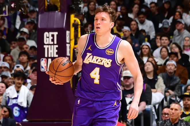 後面一群人在追趕，結(jié)果湖人側(cè)翼新星卻打出瞭全隊(duì)最低正負(fù)值？